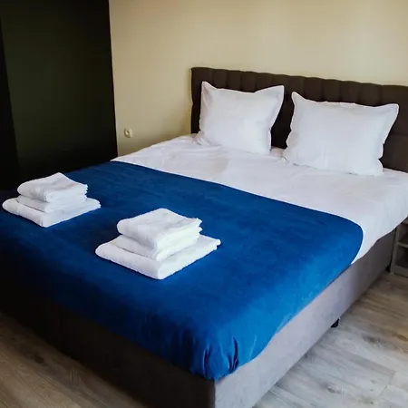 The Rock בית הארחה 4*