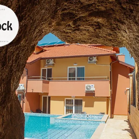 The Rock 4*